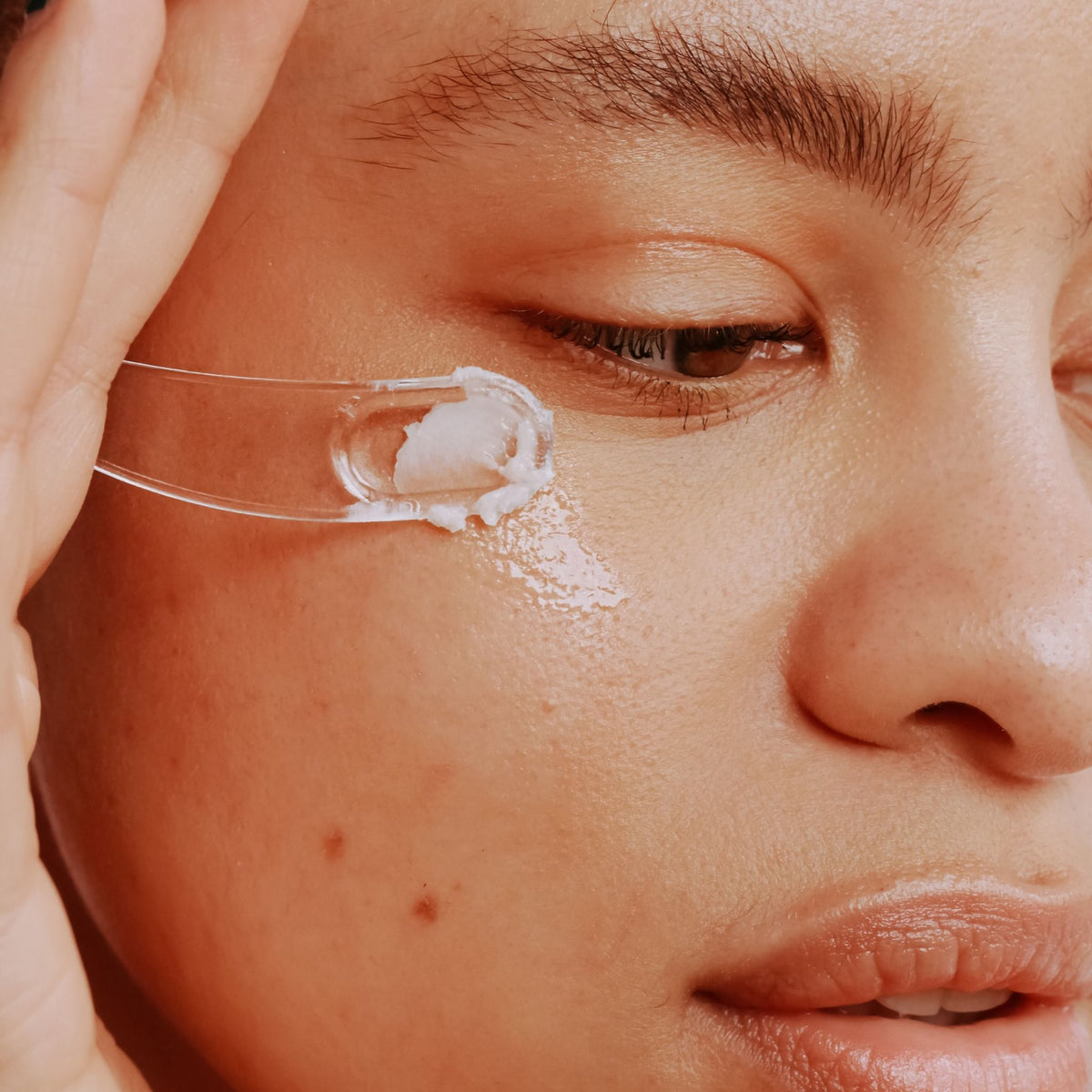 TAHNYC Lux Melts Upon Contact with Skin | Canada