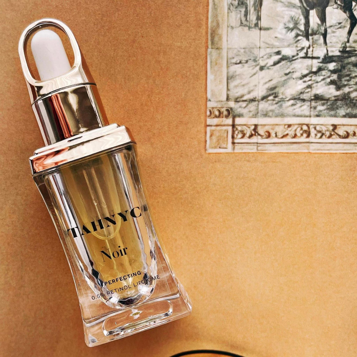 Tahnyc Noir Discovery Bottle Perfecting 0.5% Retinol Liposome On Gold Background | Canada